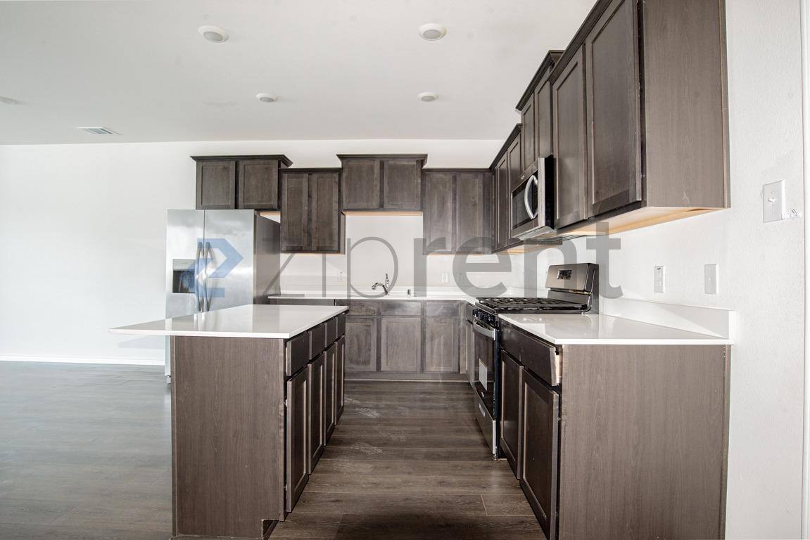 Townhouse for rent at 2149 Buffalo Hill Dr, Mesquite, TX 75149