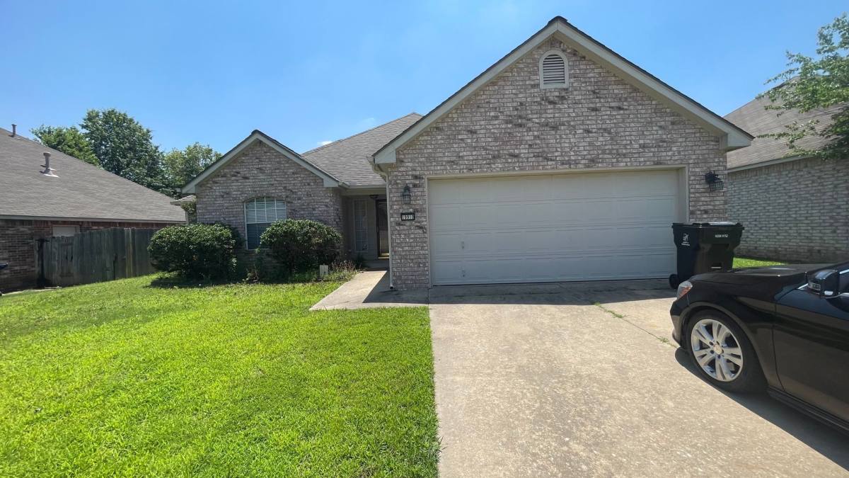 House for rent at 19910 E 46th St S, Broken Arrow, OK 74014