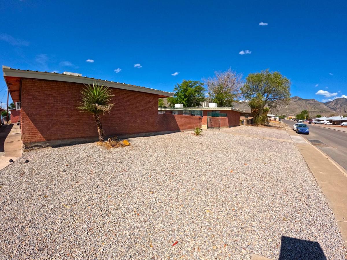 Apartment for rent at 1401-1407 Aspen, Alamogordo, NM 88310