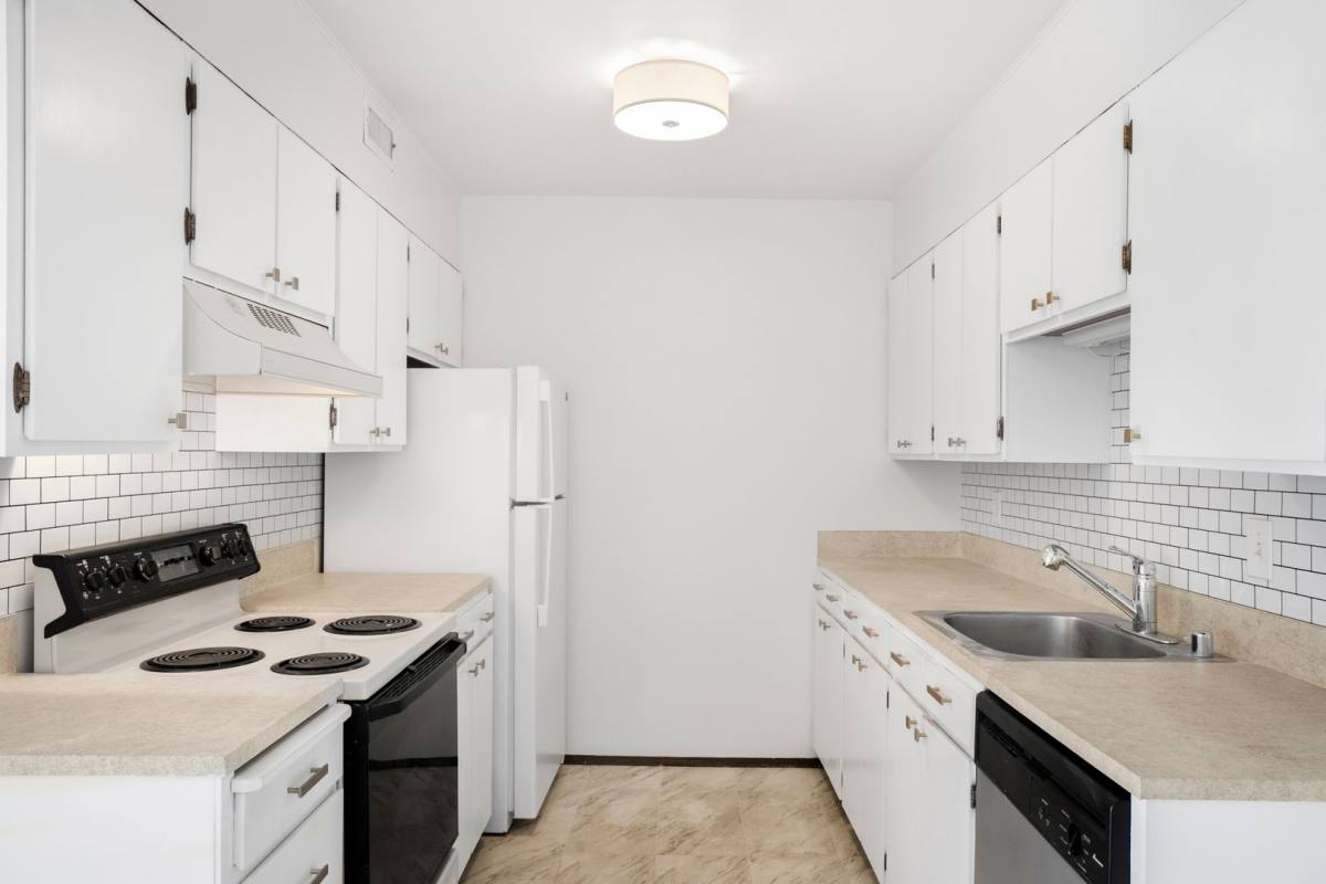 Apartment for rent at Olympic View - West Seattle, 4517 Glenn Way SW, Seattle, WA 98116