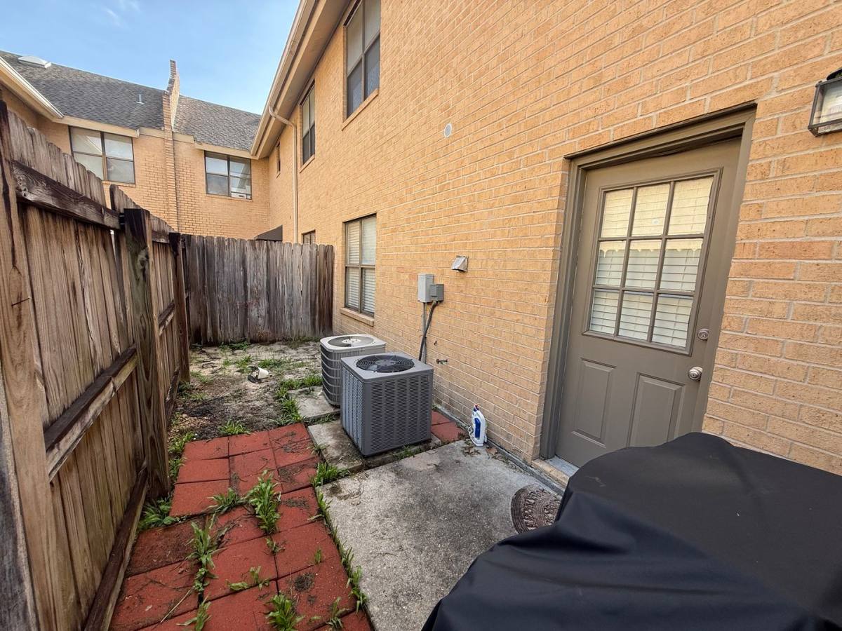 Apartment for rent at 5131 Butter Creek Lane, Baton Rouge, LA 70809