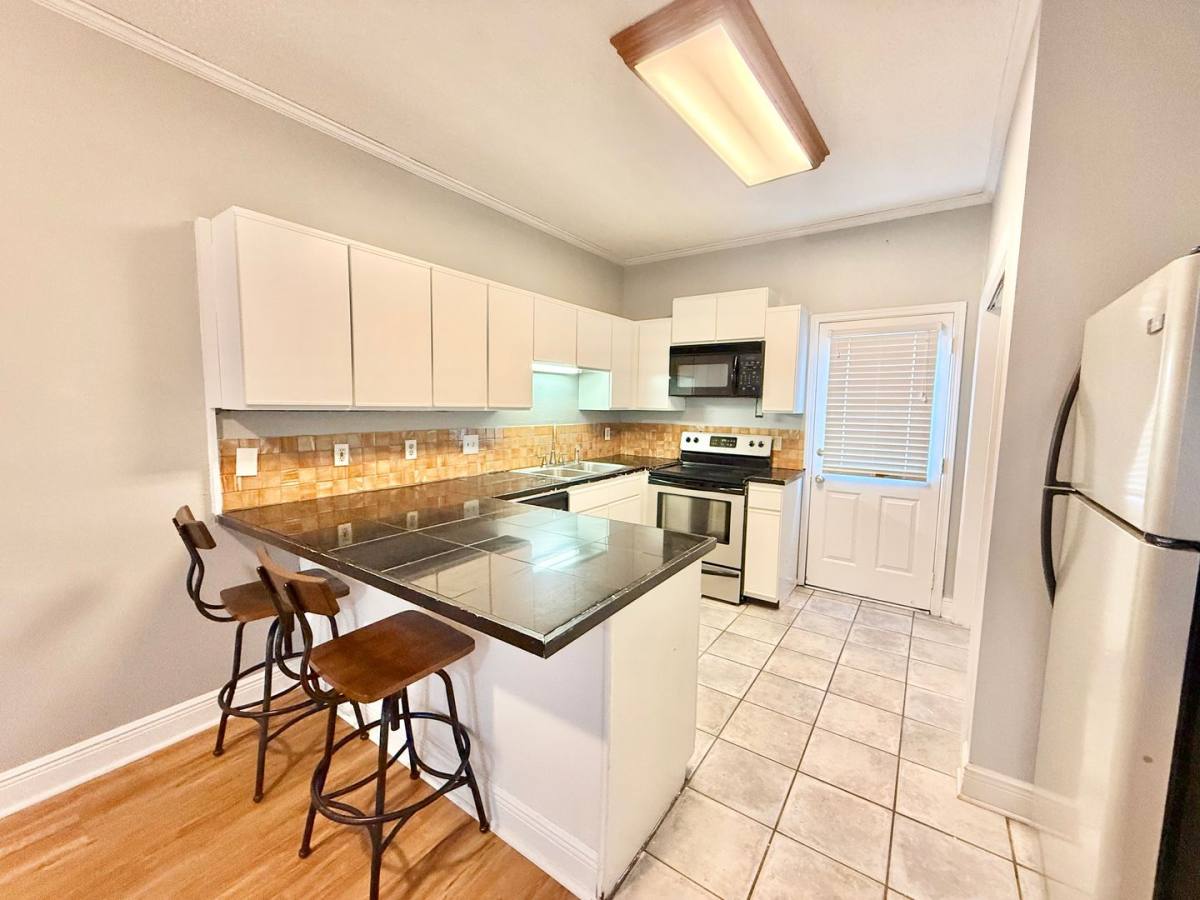 Apartment for rent at 5131 Butter Creek Lane, Baton Rouge, LA 70809