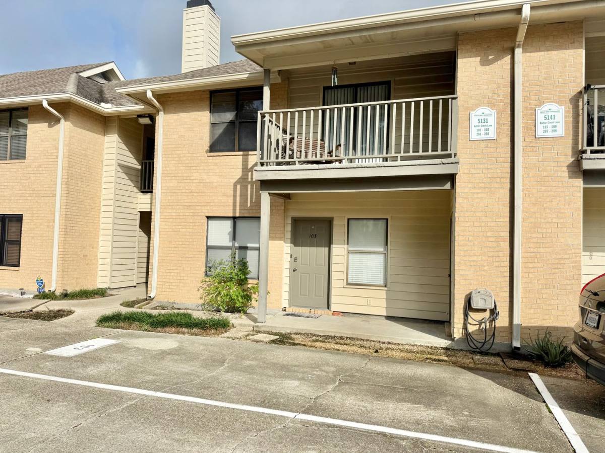Apartment for rent at 5131 Butter Creek Lane, Baton Rouge, LA 70809