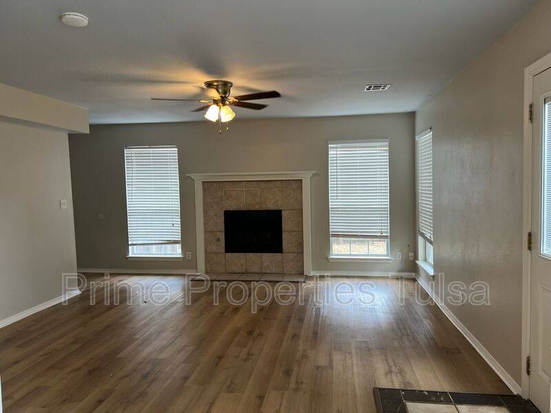 House for rent at 1120 W Florence Court, Broken Arrow, OK 74011