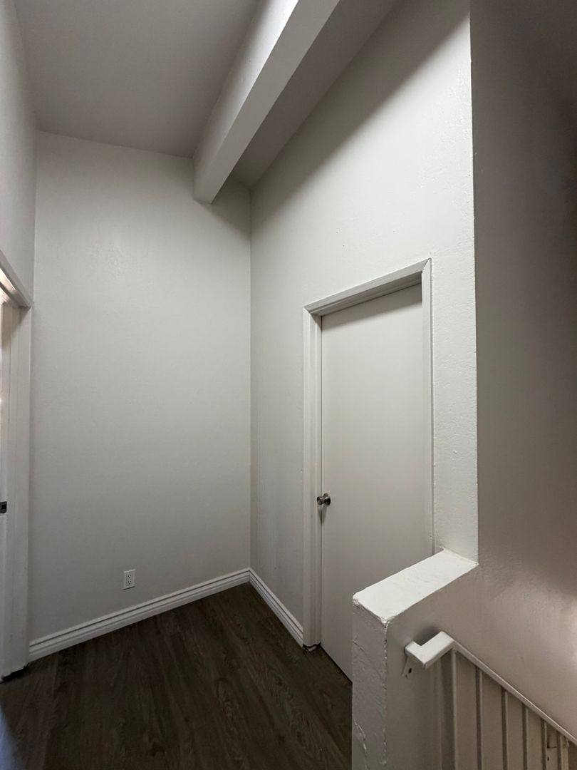 Apartment for rent at 1109-1111 E Ventura St, Santa Paula, CA 93060