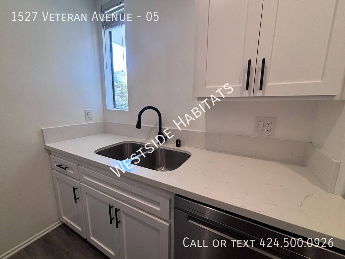 Apartment for rent at 1527 Veteran Ave #5, Los Angeles, CA 90024