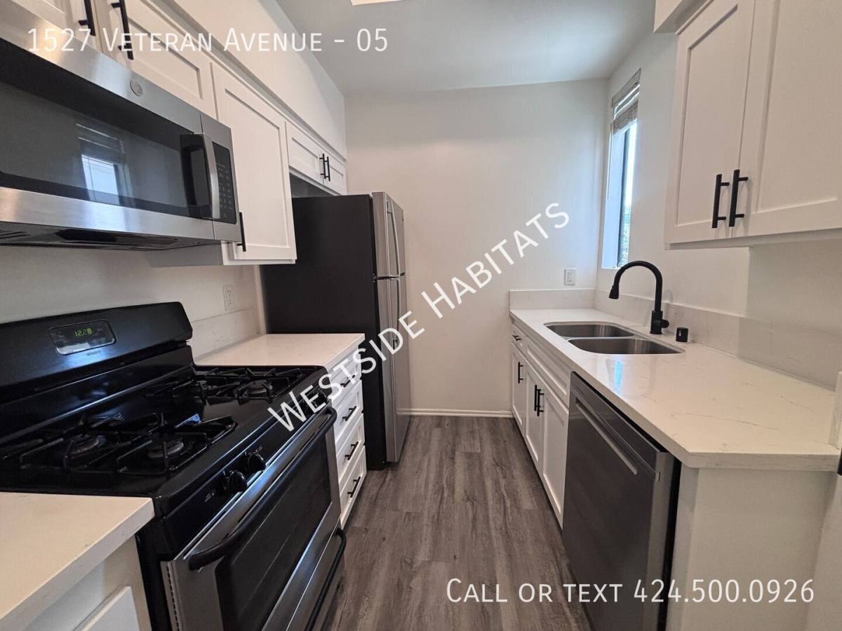 Apartment for rent at 1527 Veteran Ave #5, Los Angeles, CA 90024