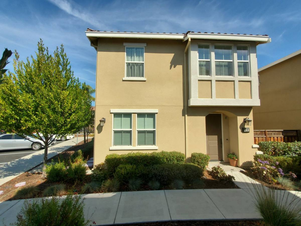 Townhouse for rent at 618 Montage Circle, Palo Alto, CA 94303