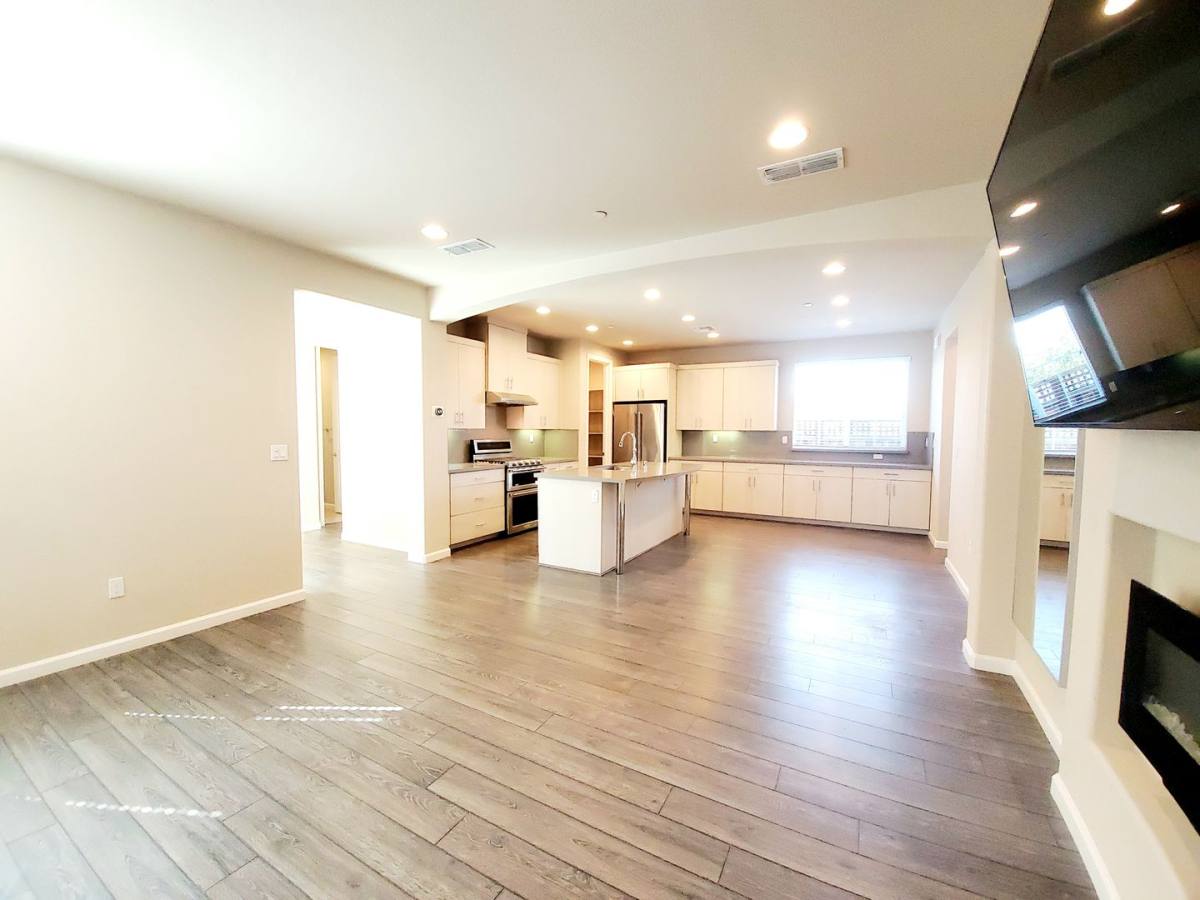 Townhouse for rent at 618 Montage Circle, Palo Alto, CA 94303