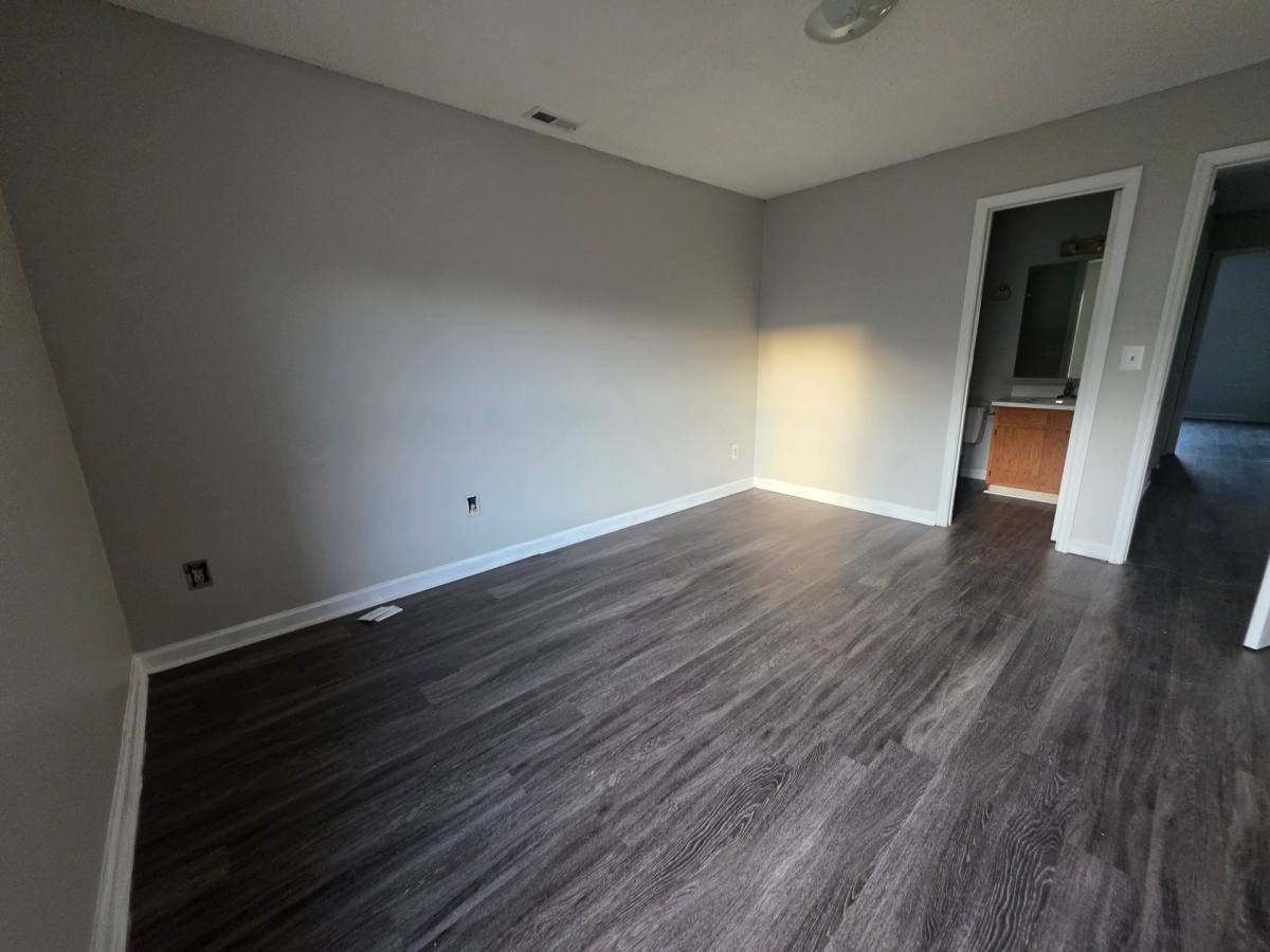 Townhouse for rent at 227 Vinewood Rd, McMinnville, TN 37110