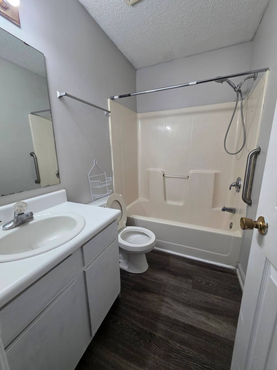 Townhouse for rent at 227 Vinewood Rd, McMinnville, TN 37110