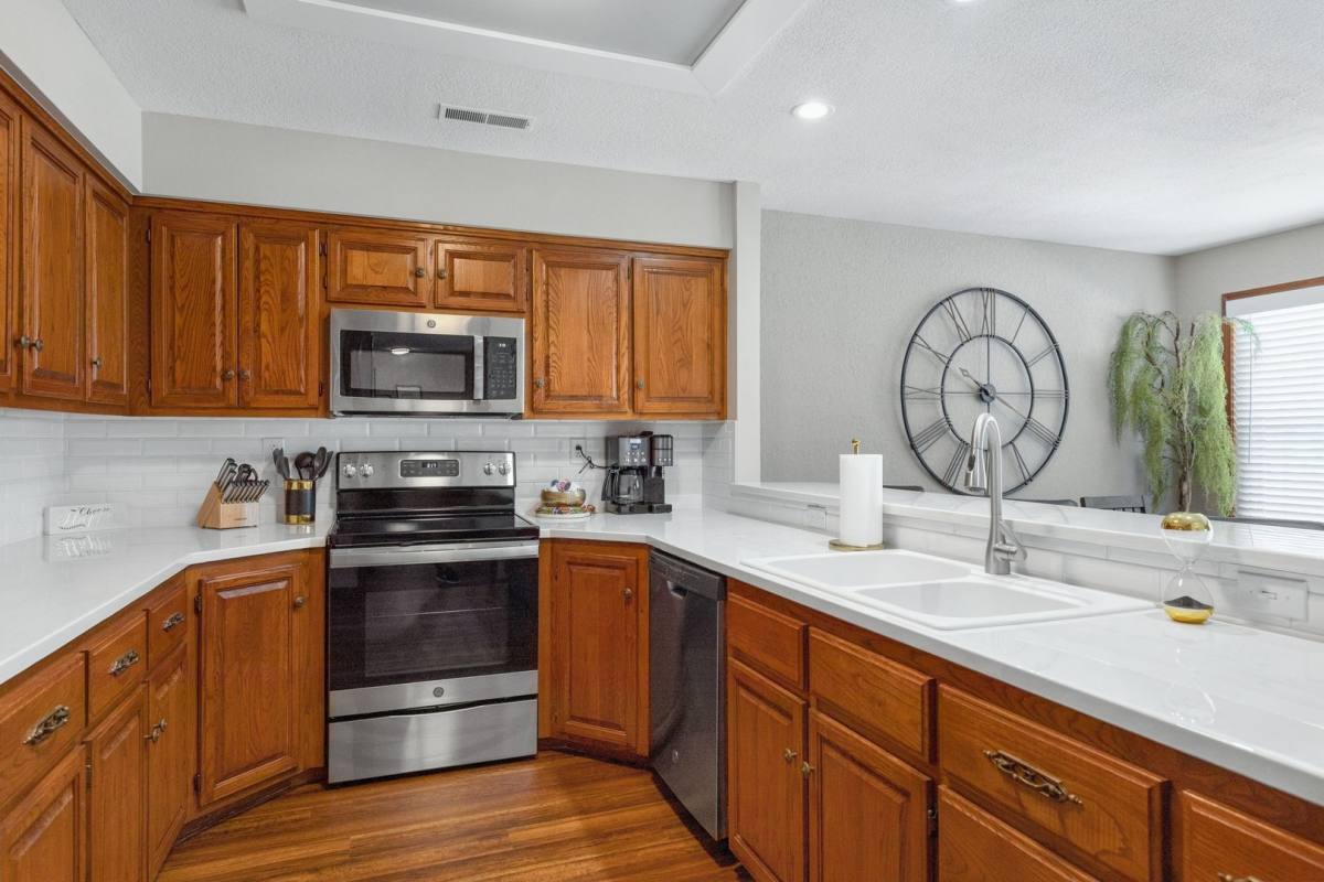 Townhouse for rent at 6 Connie Lane, Bella Vista, AR 72715