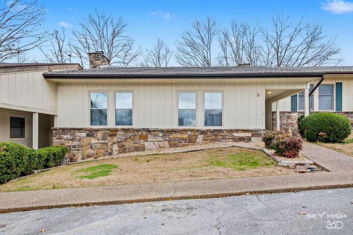 Townhouse for rent at 6 Connie Lane, Bella Vista, AR 72715