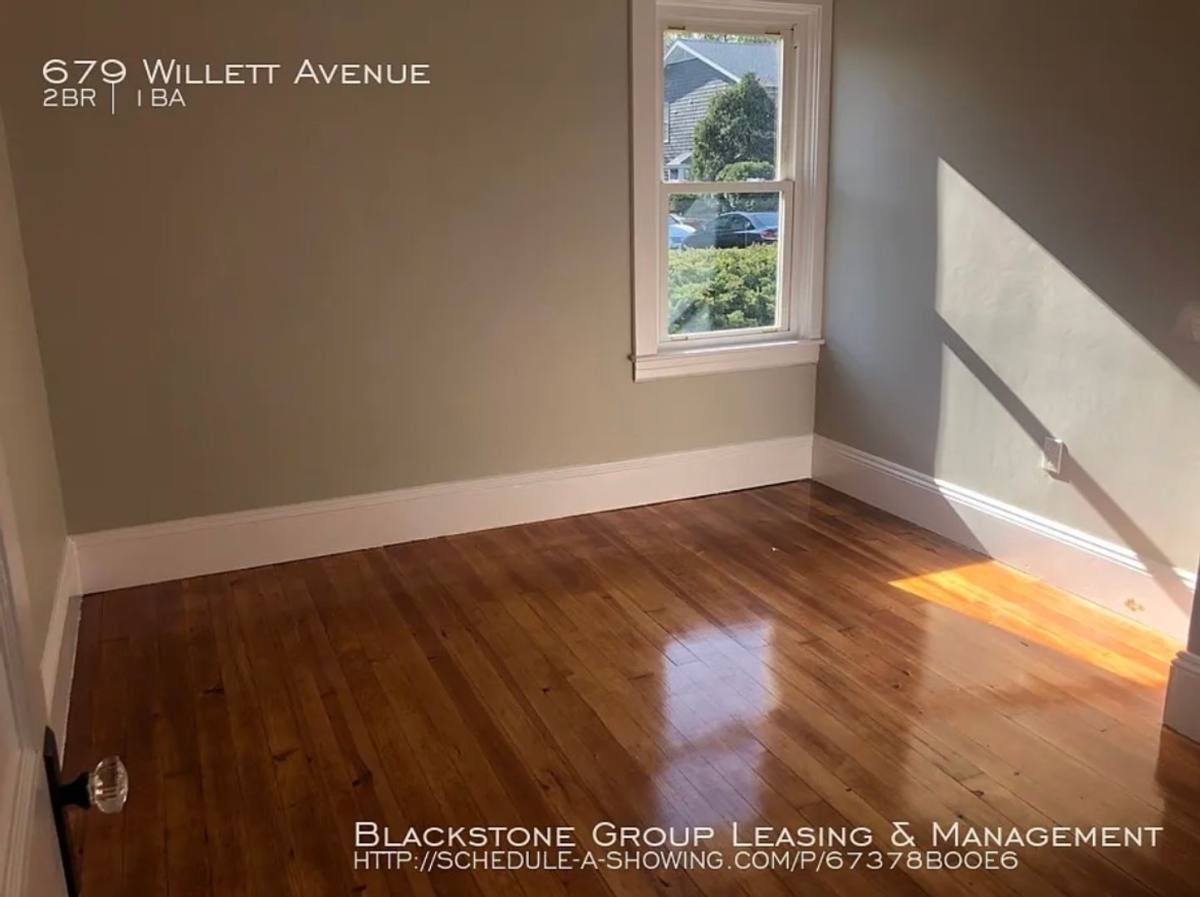 House for rent at 679 Willett Ave, Riverside, RI 02915