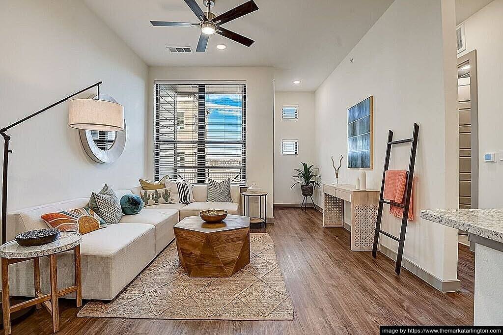 Apartment for rent at 3701 Dr Martin Luther King Jr #1303, Arlington, TX 76014