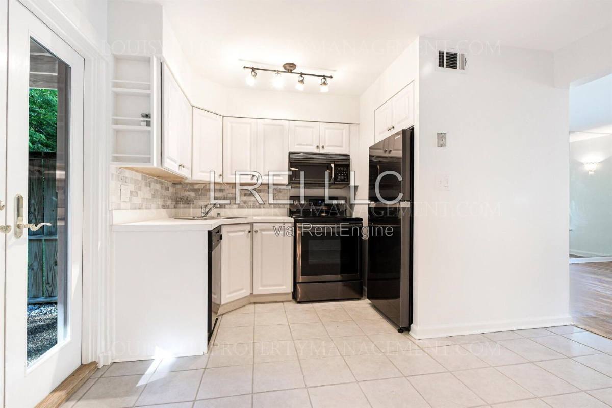 Condo for rent at 4105 Stoneview Dr #1, Louisville, KY 40207