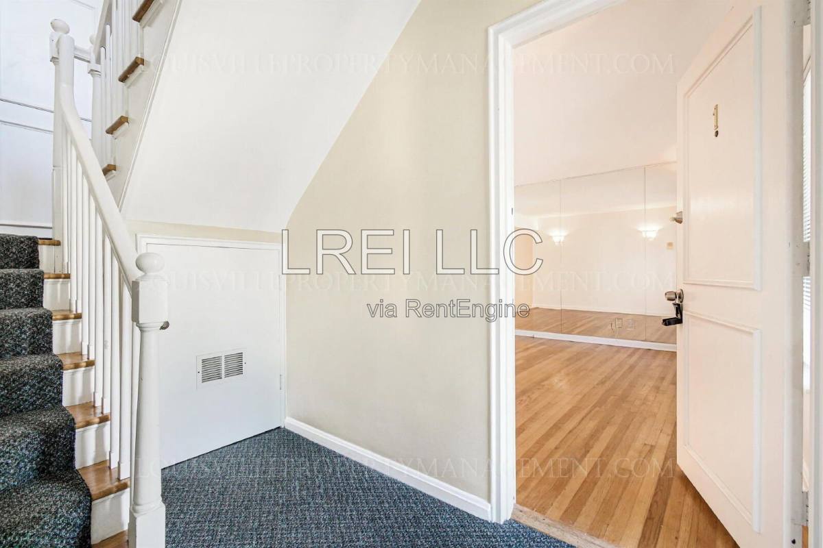 Condo for rent at 4105 Stoneview Dr #1, Louisville, KY 40207