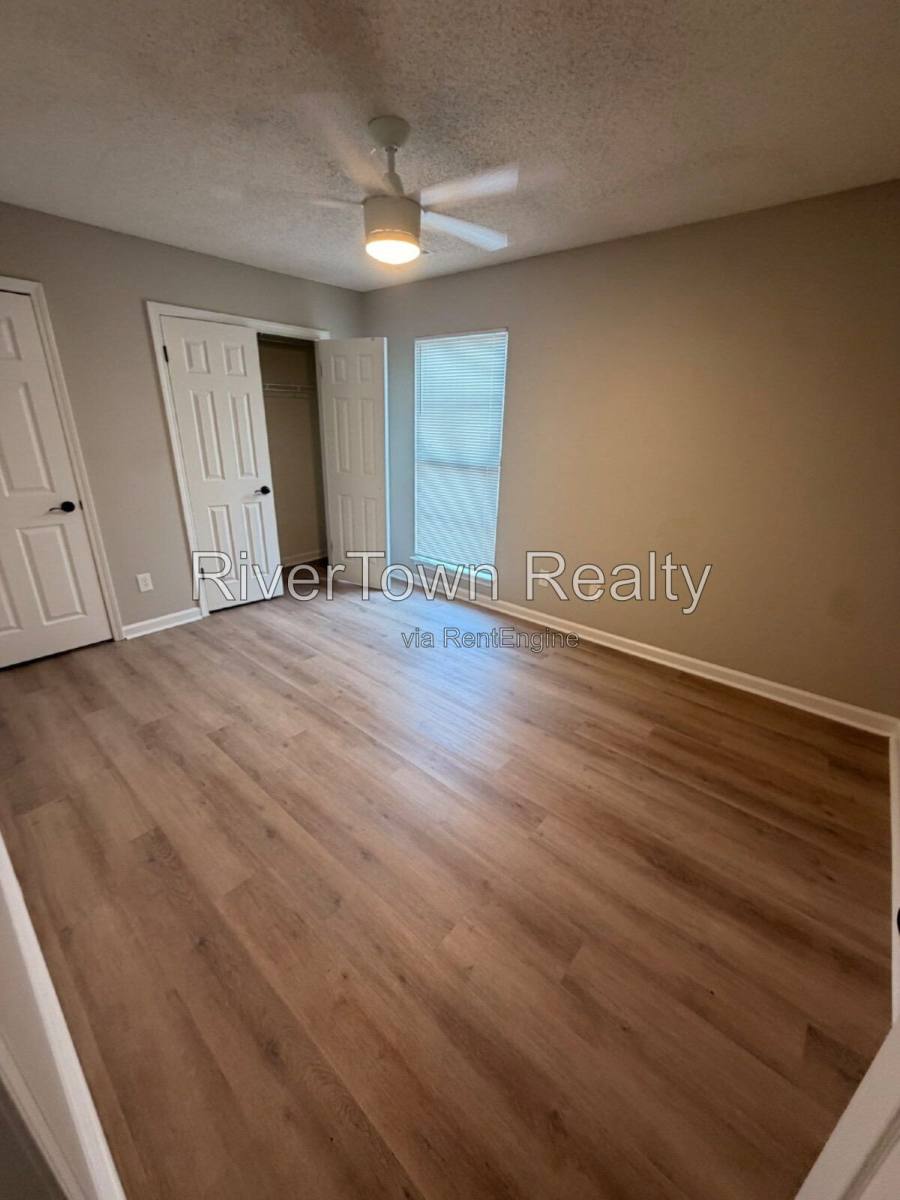Townhouse for rent at 8272 Cedar Chest Dr, Cordova, TN 38016