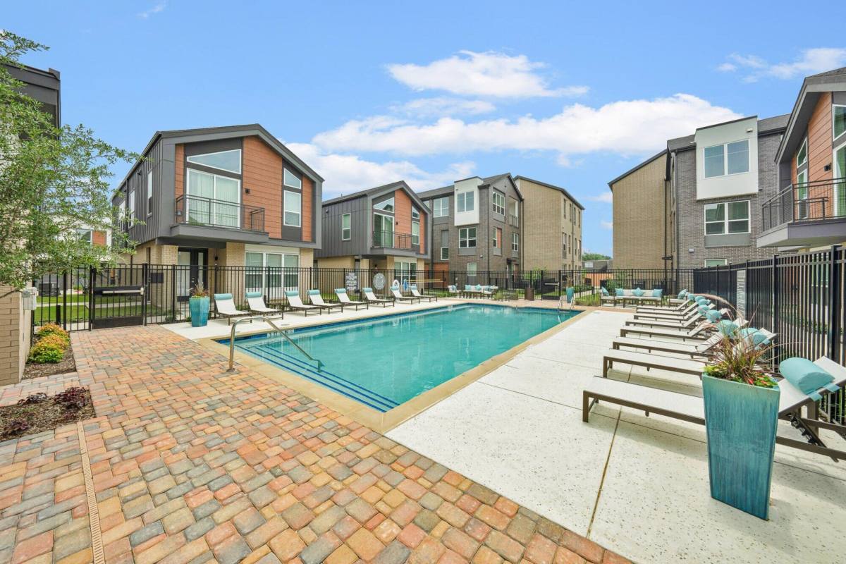 Apartment for rent at 10030 Garland Rd, Dallas, TX 75218