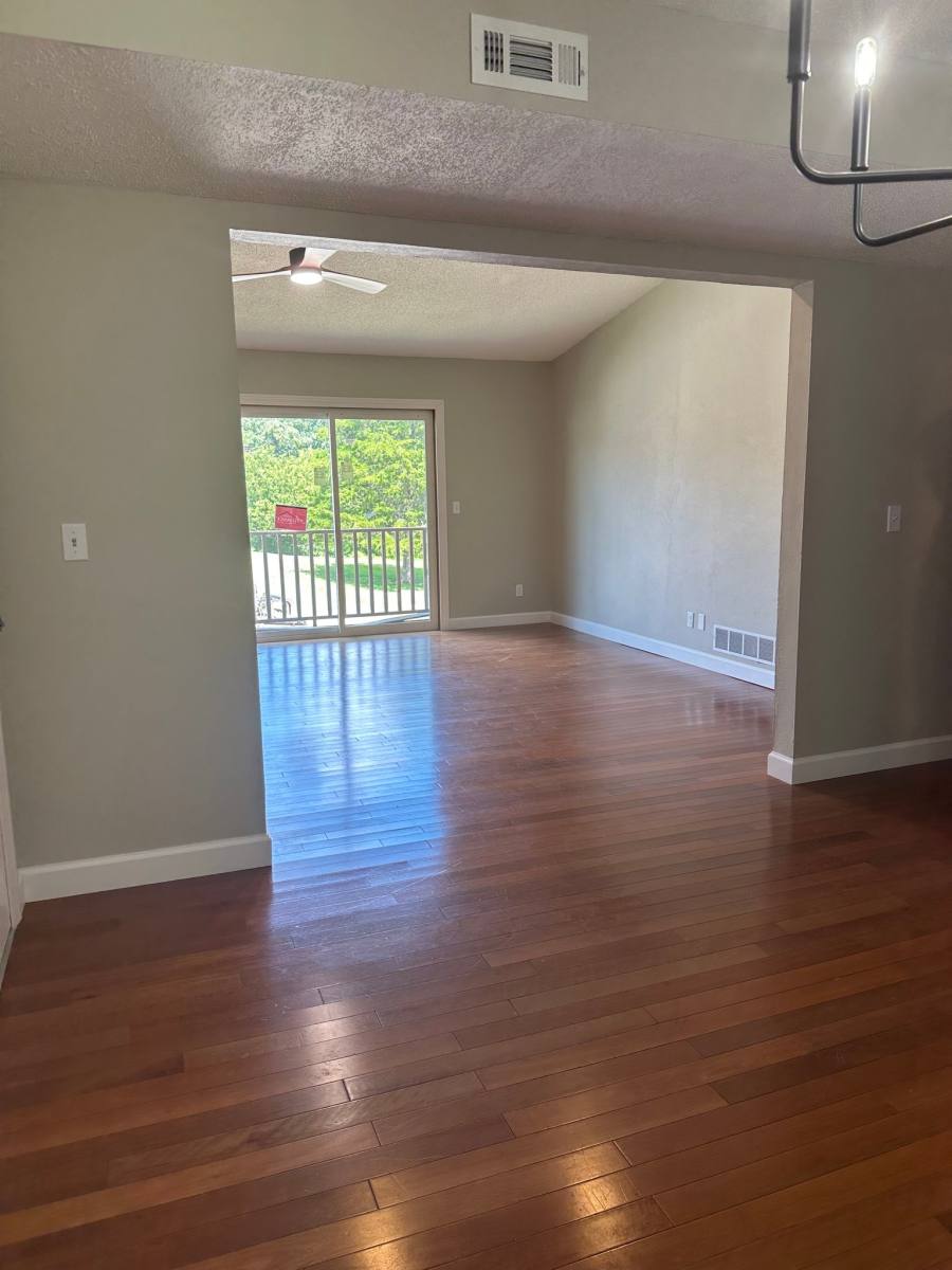 Apartment for rent at 12 Woodland Oaks Dr #5, Union, MO 63084