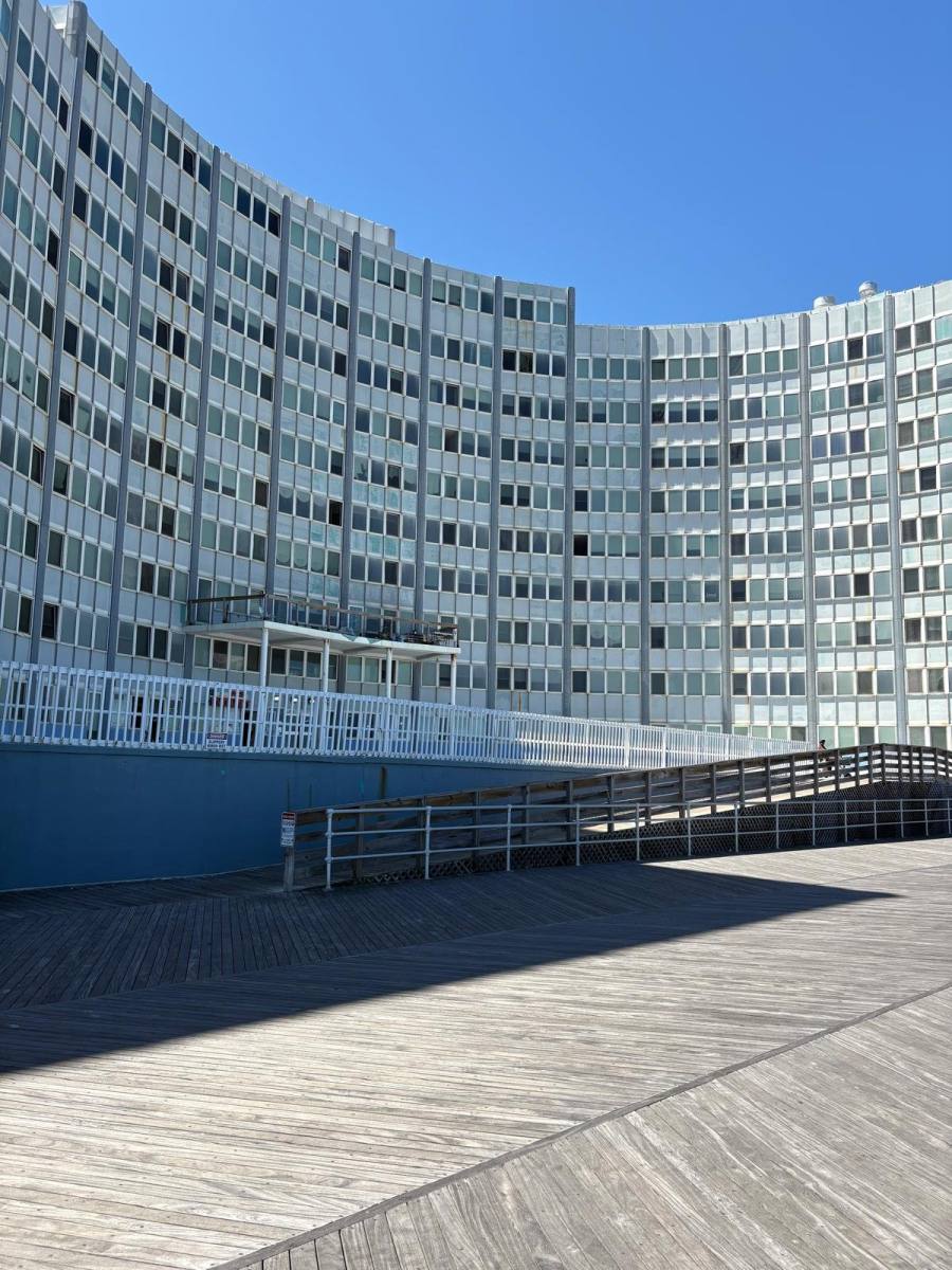 Apartment for rent at 101 Boardwalk Ave #1B, Atlantic City, NJ 08401