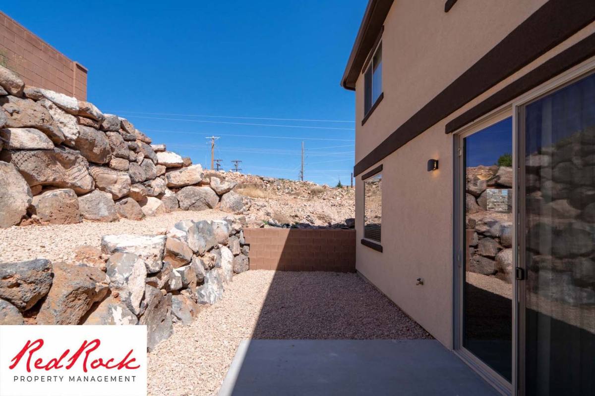 494 N 530 W, Hurricane, UT 84737 - Townhouse for Rent - Image 5