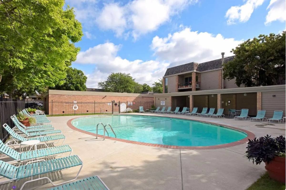Condo for rent at 6328 Barrie Rd, Minneapolis, MN 55435