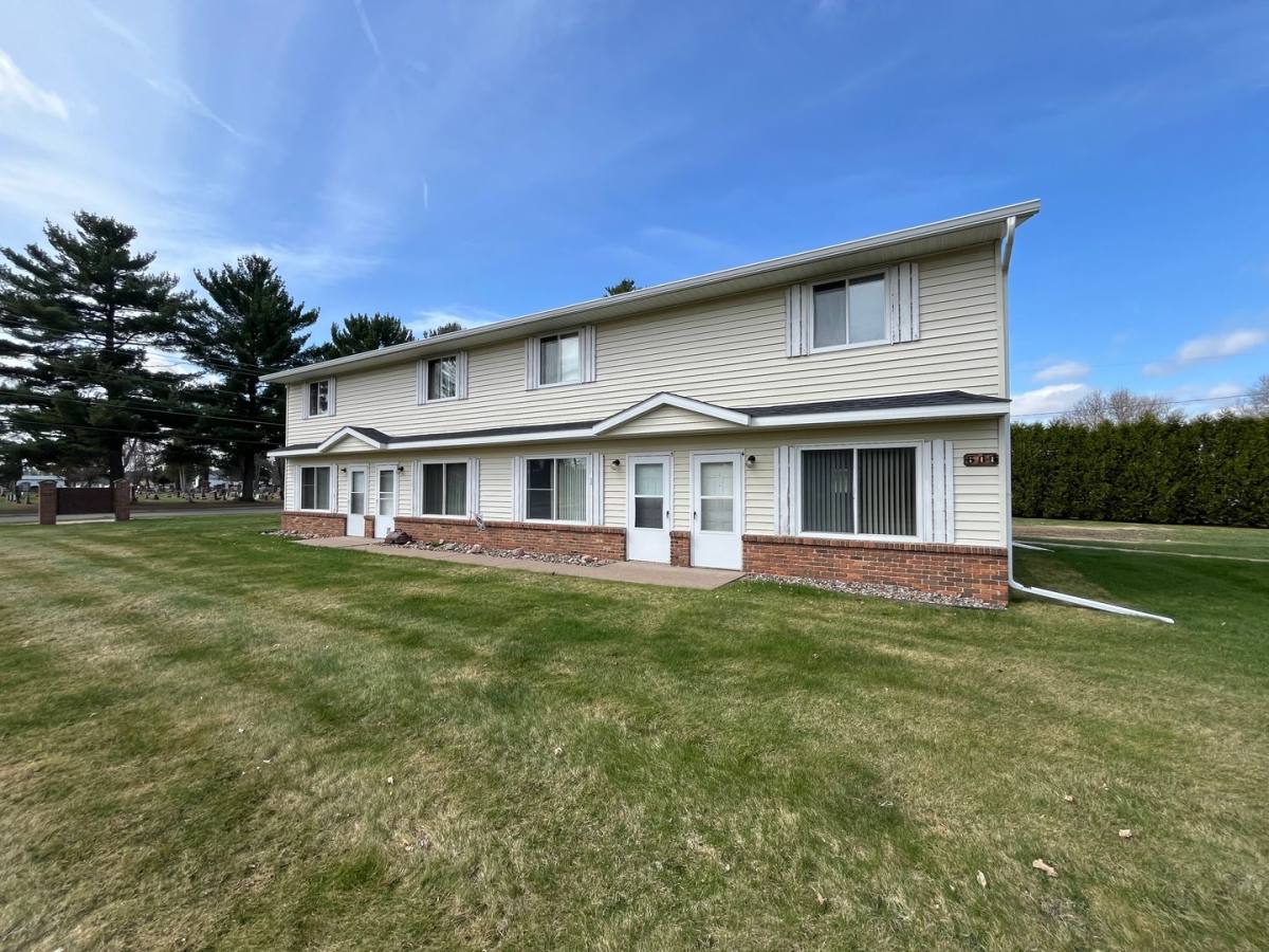 Apartment for rent at Hollywood Townhomes, 600-700 Hollywood Dr, Merrill, WI 54452