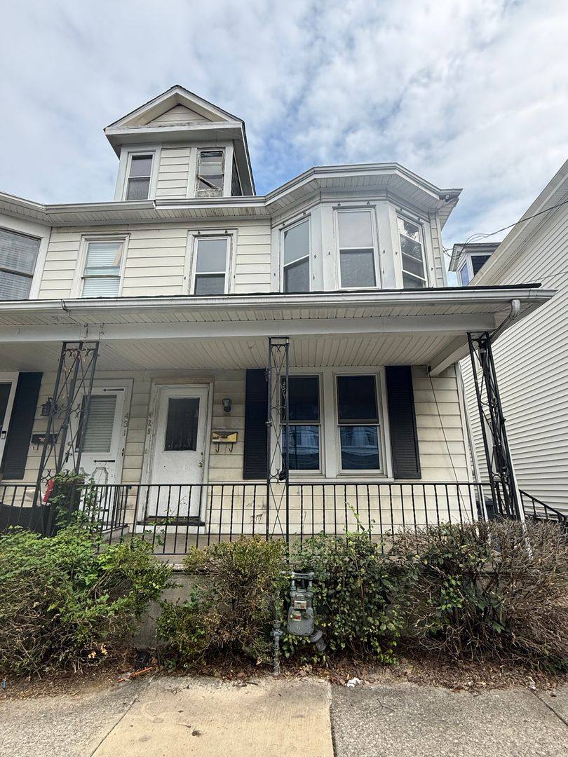 Apartment for rent at 429 McCartney St, Easton, PA 18042