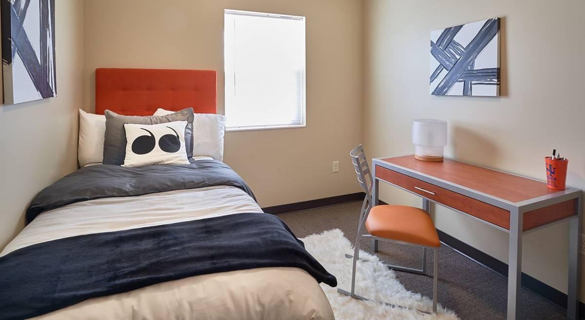 Apartment for rent at 185 S Hickory St, Platteville, WI 53818