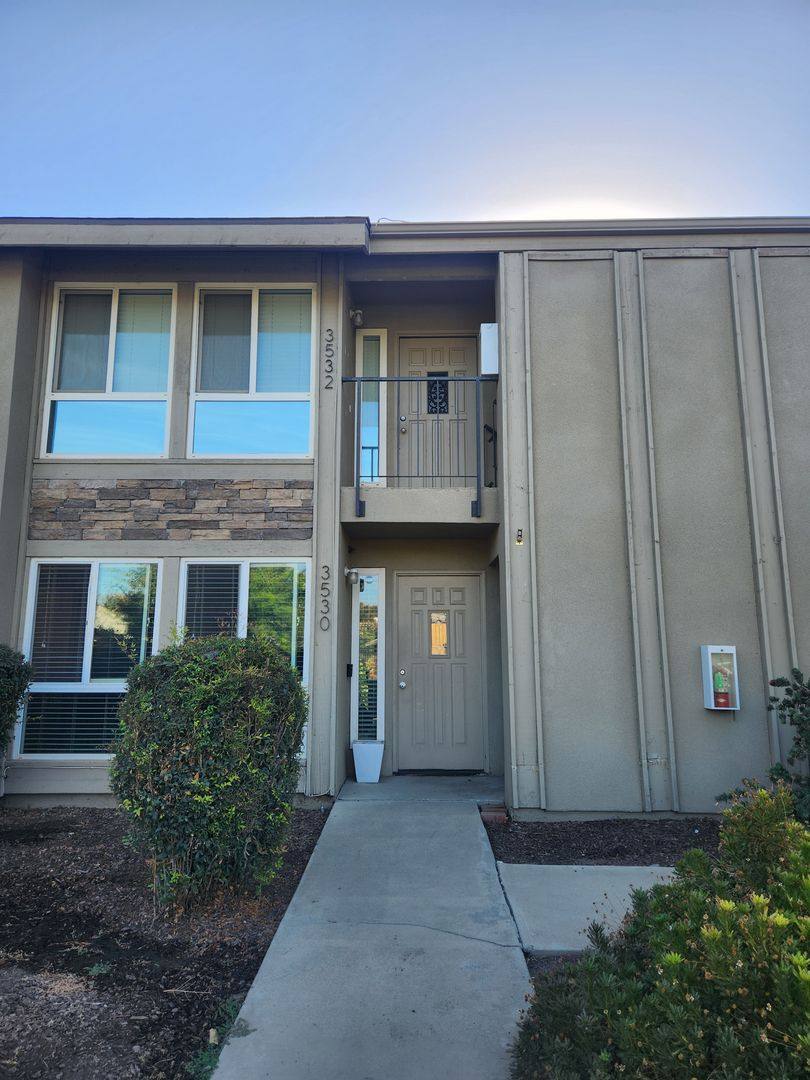 Apartment for rent at 3530-3532 S Jackie, Visalia, CA 93277