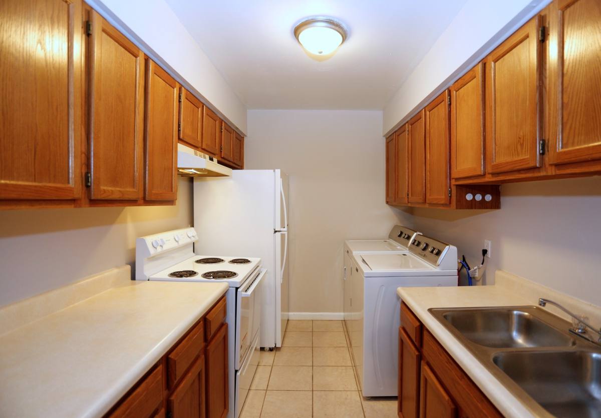 Apartment for rent at 300 W Mound, Decatur, IL 62526