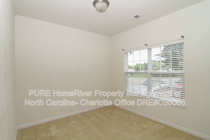 Townhouse for rent at 5718 Bent Creek Circle, Charlotte, NC 28227