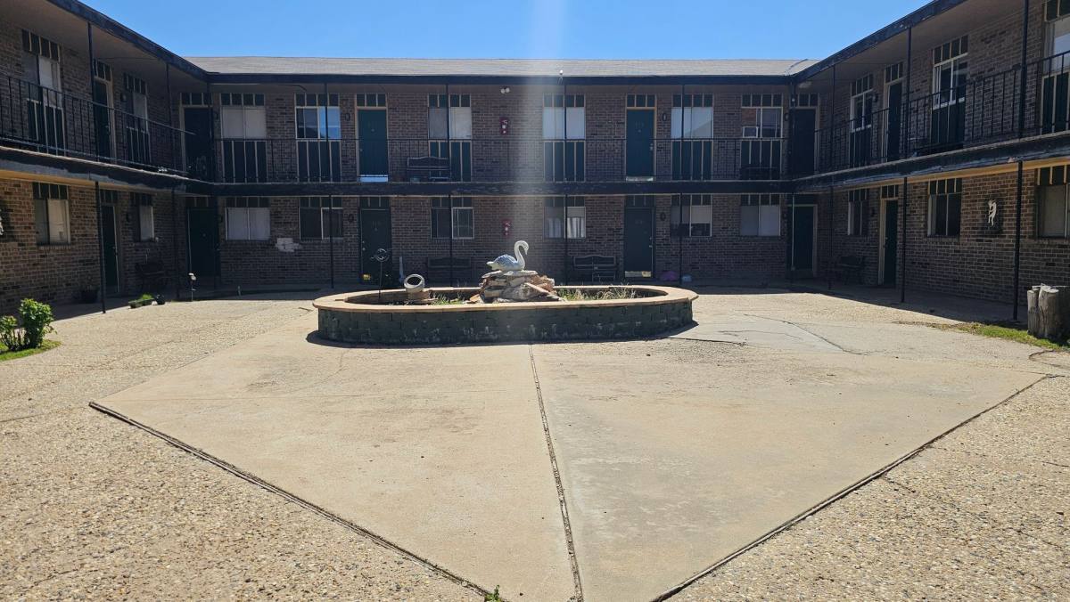 Apartment for rent at 1031 N Sumner St, Pampa, TX 79065