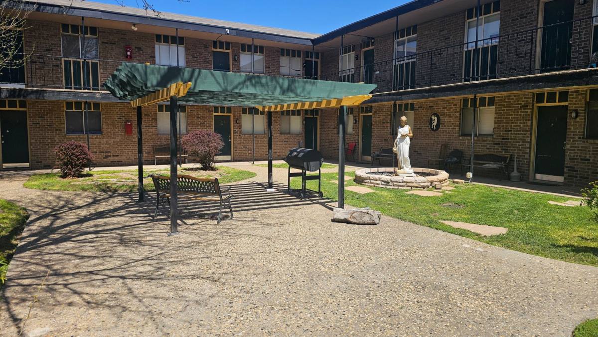 Apartment for rent at 1031 N Sumner St, Pampa, TX 79065