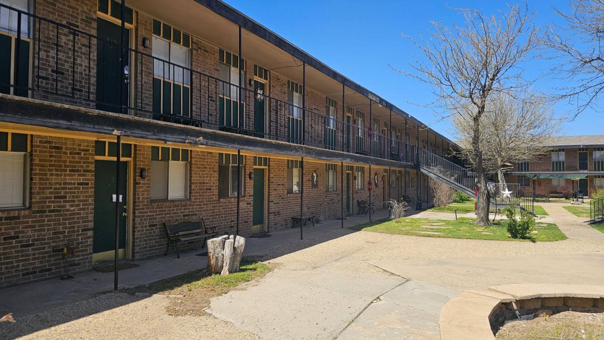 Apartment for rent at 1031 N Sumner St, Pampa, TX 79065