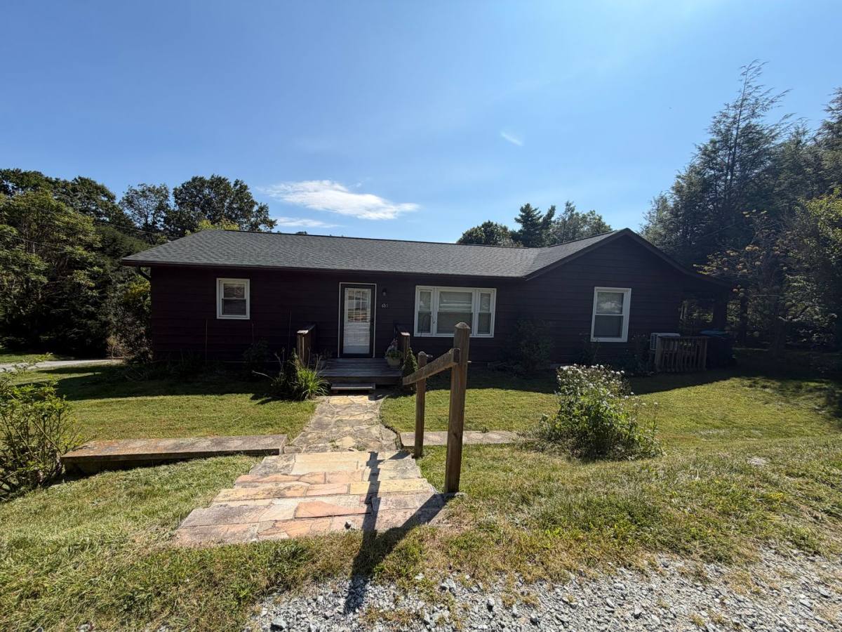 Apartment for rent at 401 Ransom St, Blowing Rock, NC 28605