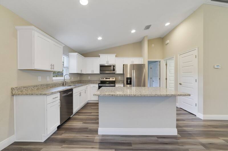 15 Oak Trail, Ocala, FL 34472 - House for Rent - Image 4