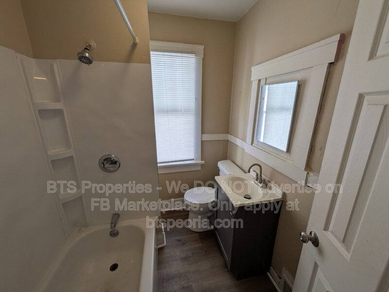 House for rent at 1900 N Missouri Ave, Peoria, IL 61603