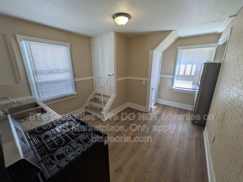 House for rent at 1900 N Missouri Ave, Peoria, IL 61603