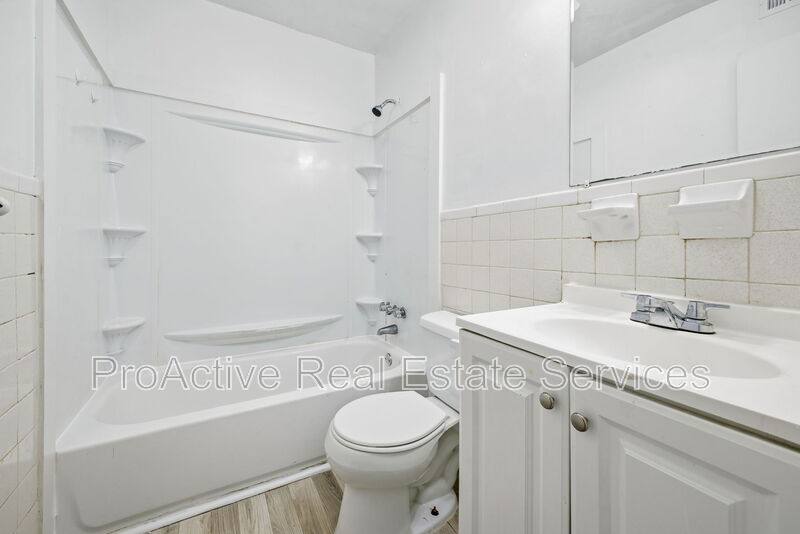Apartment for rent at 507 Ashlawn Dr #3, Norfolk, VA 23505