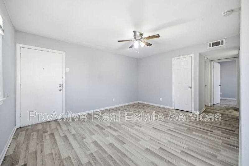 Apartment for rent at 507 Ashlawn Dr #3, Norfolk, VA 23505