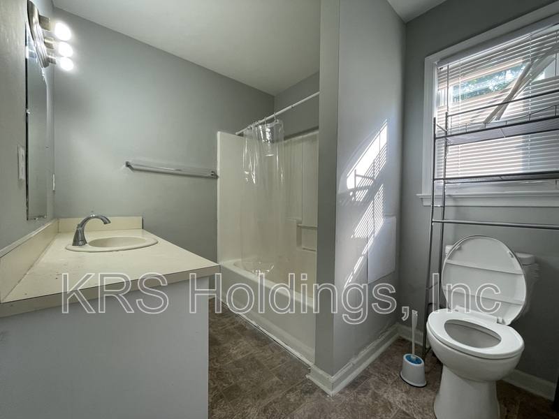 House for rent at 117 Beechwood Ave, Newport News, VA 23607