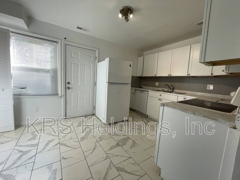 House for rent at 117 Beechwood Ave, Newport News, VA 23607