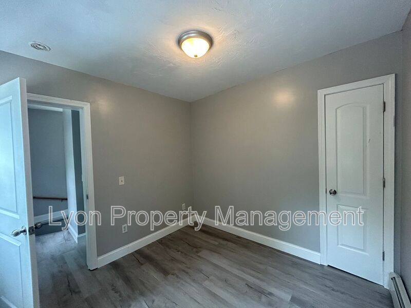 Townhouse for rent at 36 Boyle Ave, Cumberland, RI 02864