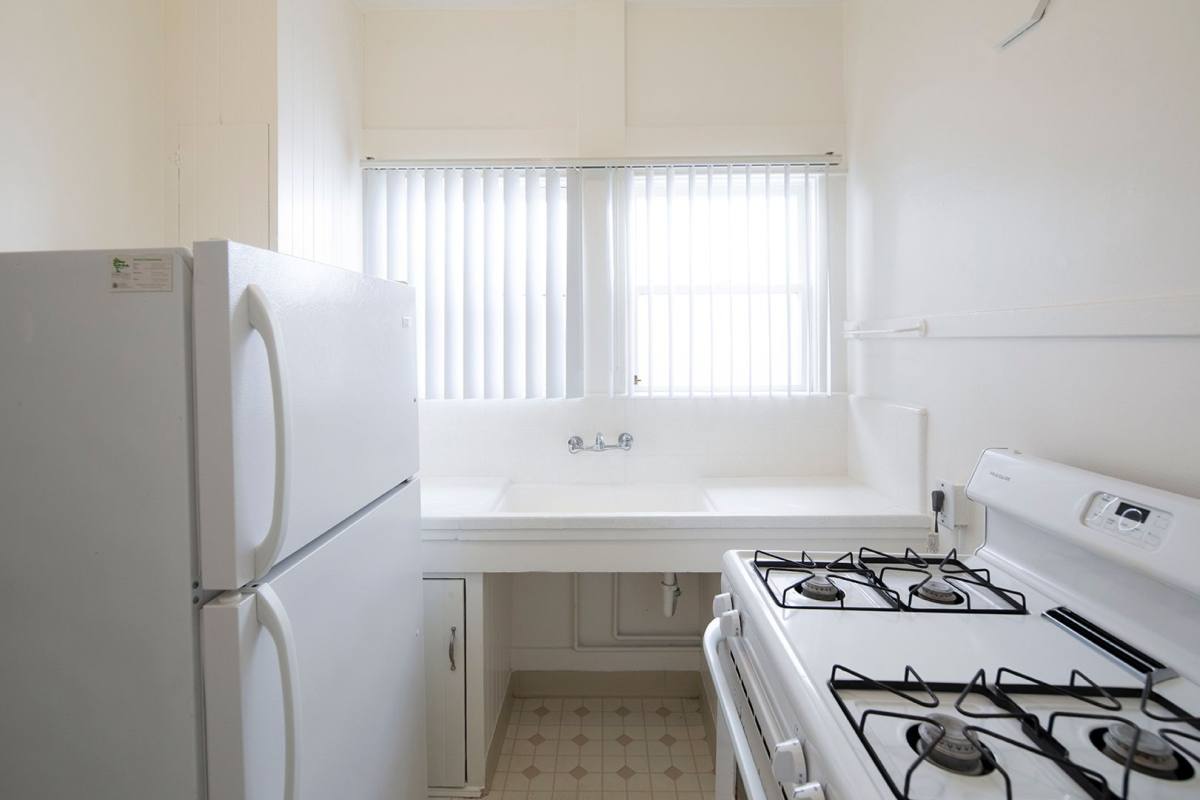 3970 Goldfinch St, San Diego, CA 92103 - Apartment for Rent - Image 15