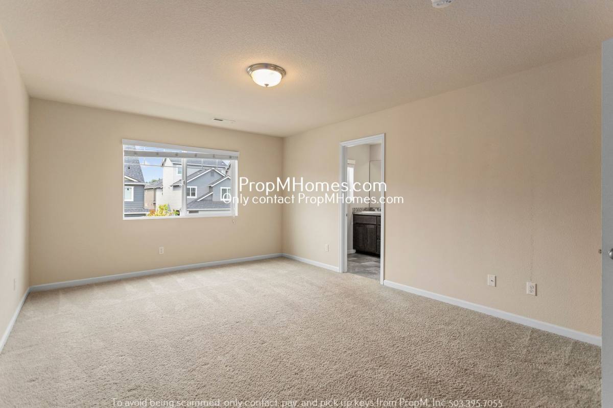 House for rent at 15488 SW Applewood Lane, Portland, OR 97224