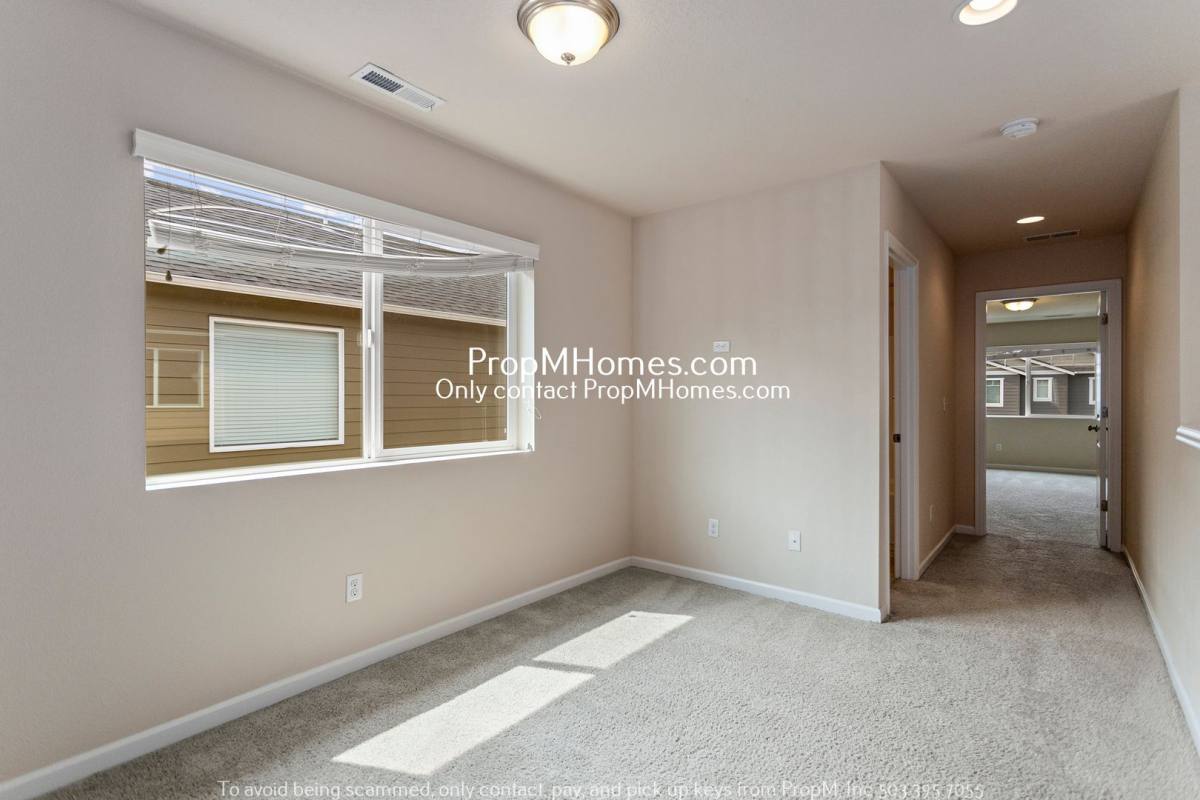 House for rent at 15488 SW Applewood Lane, Portland, OR 97224