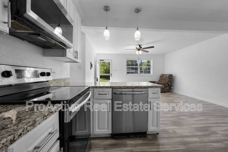 House for rent at 107 Beazley Dr, Portsmouth, VA 23701