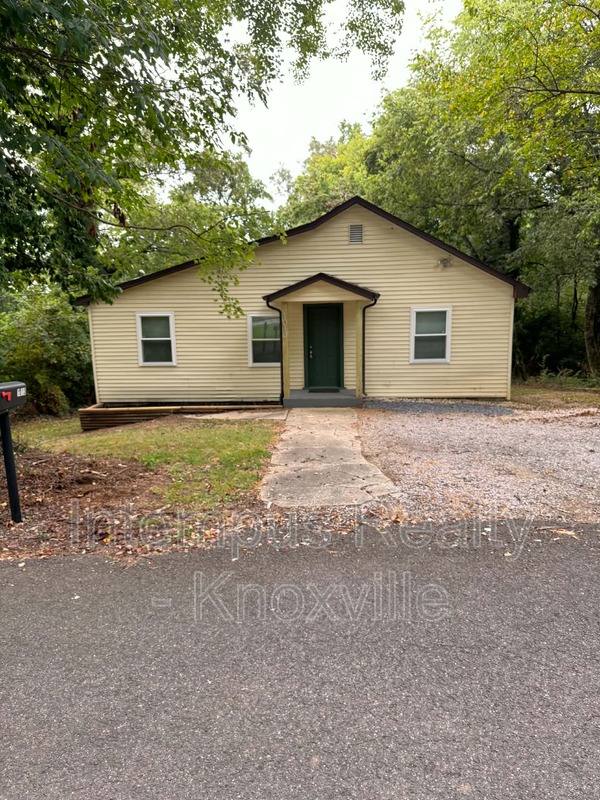 House for rent at 1013 Beaman Lake Rd, Knoxville, TN 37914